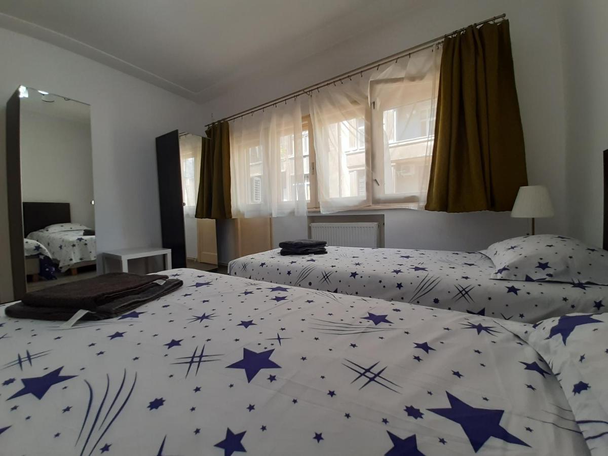Four Rooms Apartment Central Bucharest Exterior photo